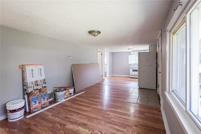 property at 6180 Hillford Ave NE