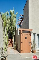 412 Norwich Dr in West Hollywood, CA - Building Photo