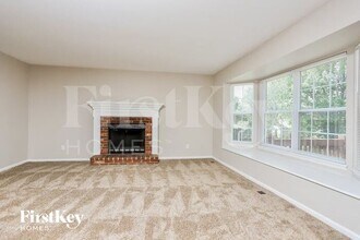 3190 Moss Pointe Dr in St. Charles, MO - Building Photo - Building Photo