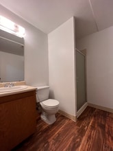 10522 Lake City Way NE in Seattle, WA - Building Photo - Building Photo