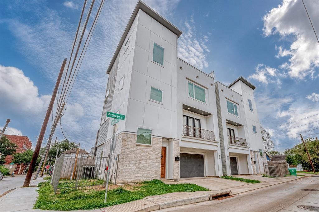 1103 Ruthven St in Houston, TX - Building Photo