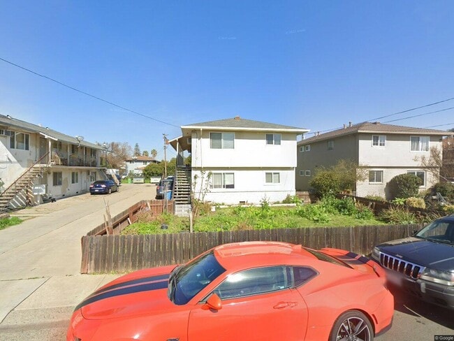 3841 44th Ave, Unit Apt 2