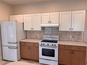 150 Lancaster St in Providence, RI - Building Photo - Building Photo