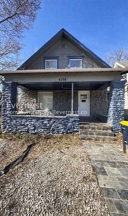 4308 Highland Ave, Unit 4 in Kansas City, MO - Foto de edificio