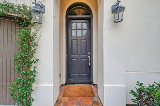 10917 Upland Park in Houston, TX - Building Photo - Building Photo