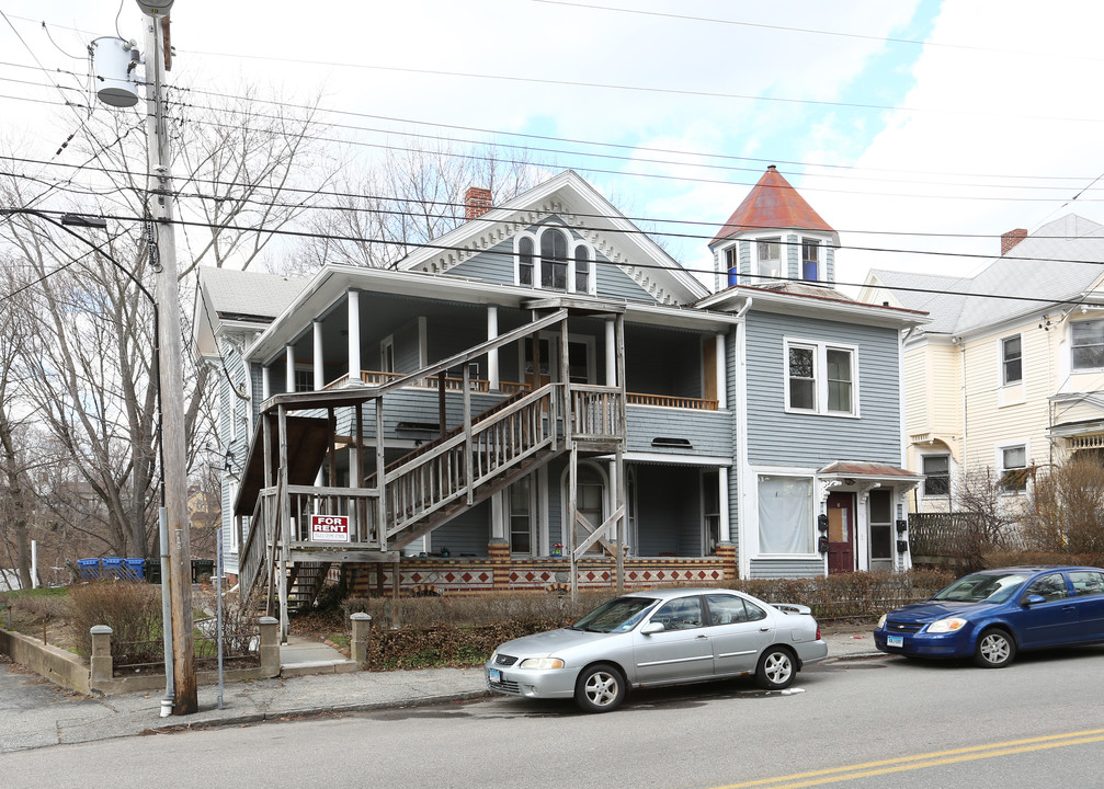 40 Boswell Ave in Norwich, CT - Building Photo