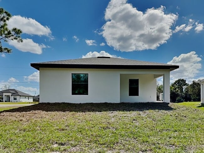 3109 8th St W in Lehigh Acres, FL - Building Photo - Building Photo