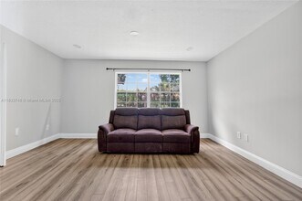 25 SW Appaloosa St in Stuart, FL - Building Photo - Building Photo