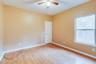 6085 W Bolivar St in Bay St. Louis, MS - Foto de edificio - Building Photo