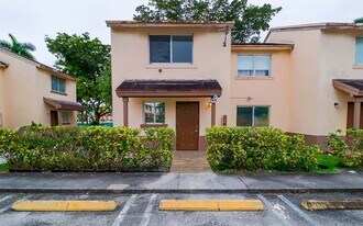 14010 NE 3rd Ct, Unit #1 in Miami, FL - Building Photo