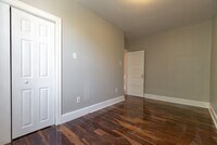 5723 Stewart St photo'