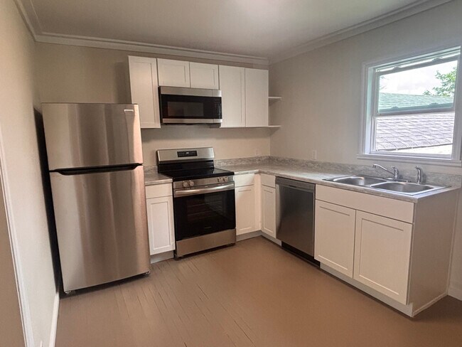 110 Davis St N in Carthage, TN - Foto de edificio - Building Photo