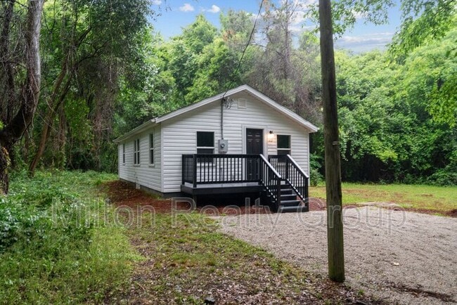 602 Ross Rd in Lillington, NC - Foto de edificio - Building Photo