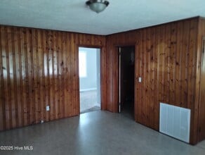 2125 Dawson Cabin Rd in Jacksonville, NC - Building Photo - Building Photo