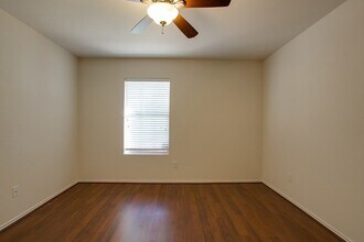 4541 Martingale View Ln in Fort Worth, TX - Foto de edificio - Building Photo