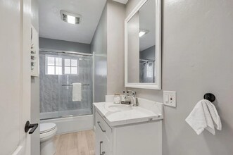 2571 Los Coches Ave in San Jose, CA - Foto de edificio - Building Photo