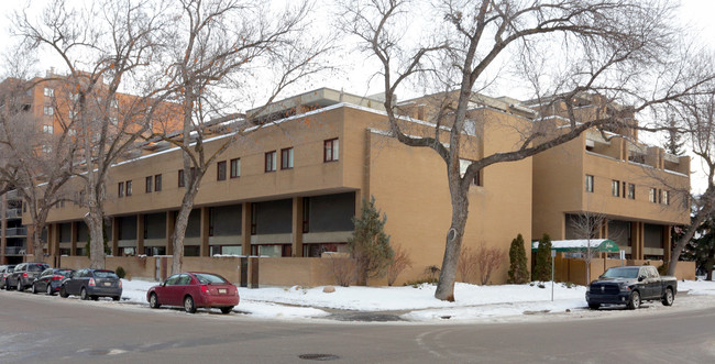 The Galleria in Edmonton, AB - Building Photo - Building Photo