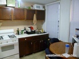 8 Parker Hill Ave in Boston, MA - Building Photo