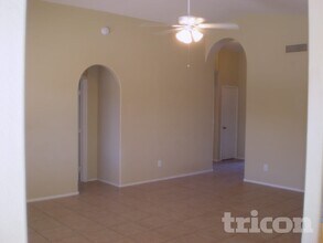 10221 N 87th Ln in Peoria, AZ - Building Photo - Building Photo