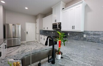 7070 63rd St N in Pinellas Park, FL - Building Photo - Building Photo