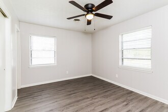 1523 Whitlock Dr in Benton, AR - Foto de edificio - Building Photo