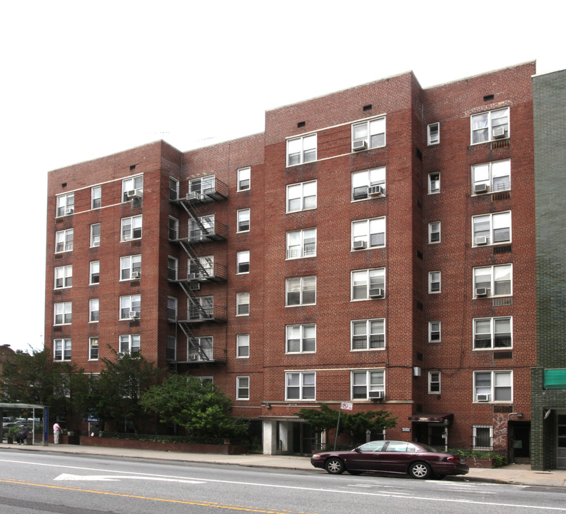 2080 Ocean Ave in Brooklyn, NY - Foto de edificio