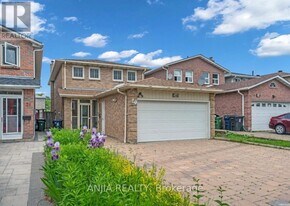 26 Silbury Dr in Toronto, ON - Building Photo