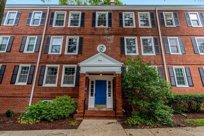 property at 3004 S Columbus St