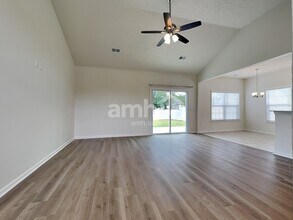 523 Amsonia Cir in Guyton, GA - Building Photo - Building Photo