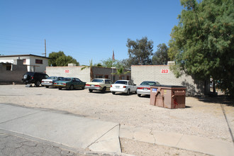 2821-2831 N Euclid Ave in Tucson, AZ - Foto de edificio - Building Photo