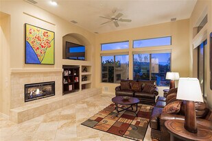 42203 N Caledonia Way in Anthem, AZ - Building Photo