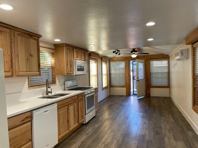 property at 2-1412 Spruce Ave