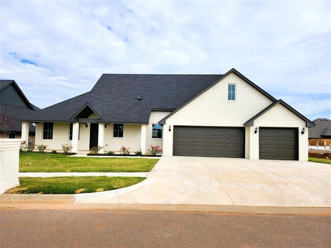 11621 NW 102nd St in Yukon, OK - Building Photo - Building Photo