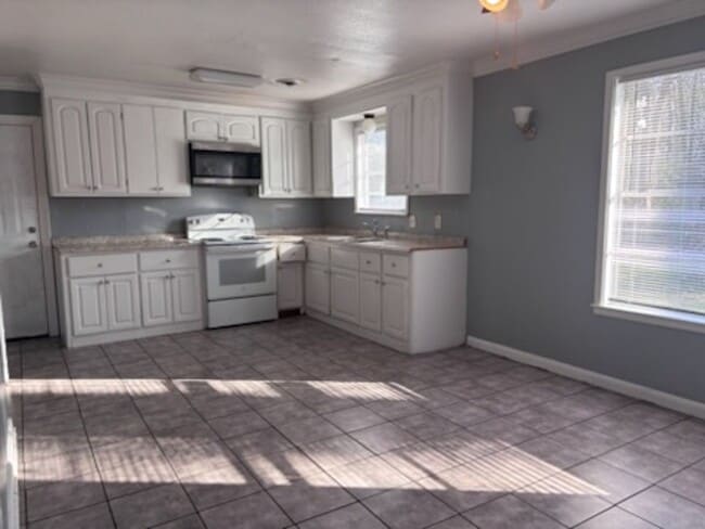 3167 Longwood Dr in Jackson, MS - Building Photo - Building Photo