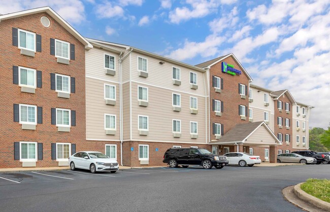 Furnished Studio-Birmingham - Bessemer in Bessemer, AL - Foto de edificio - Building Photo