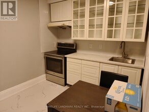 26 Diamondwood Dr in Caledon, ON - Building Photo - Building Photo