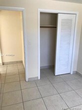 5411 Ravenswood Rd-Unit -1 in Fort Lauderdale, FL - Building Photo - Building Photo