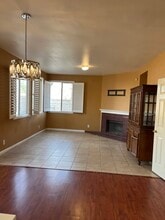 383 Camden Ct in Corona, CA - Building Photo - Building Photo