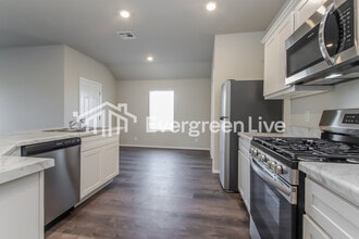 2101 S Lakin Ln in Claremore, OK - Building Photo - Building Photo