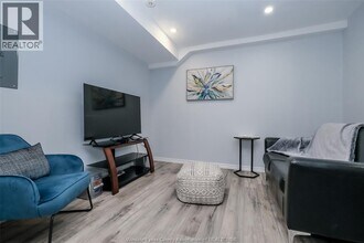 493 University Ave W in Windsor, ON - Building Photo - Building Photo