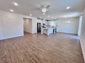 6548 E Weathermaker Ave in Fresno, CA - Building Photo - Building Photo