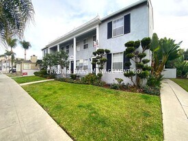 5331 E The Toledo in Long Beach, CA - Building Photo