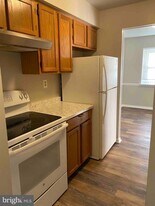 3218 Valley Dr in West Chester, PA - Building Photo