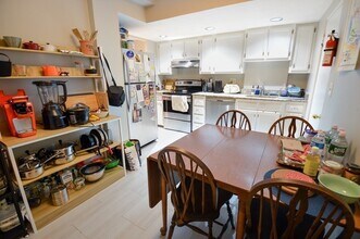 18 Sutherland Rd, Unit #1 in Boston, MA - Building Photo - Building Photo