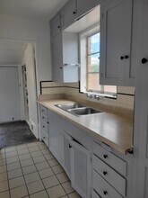 2441 E Helen St in Tucson, AZ - Building Photo - Building Photo