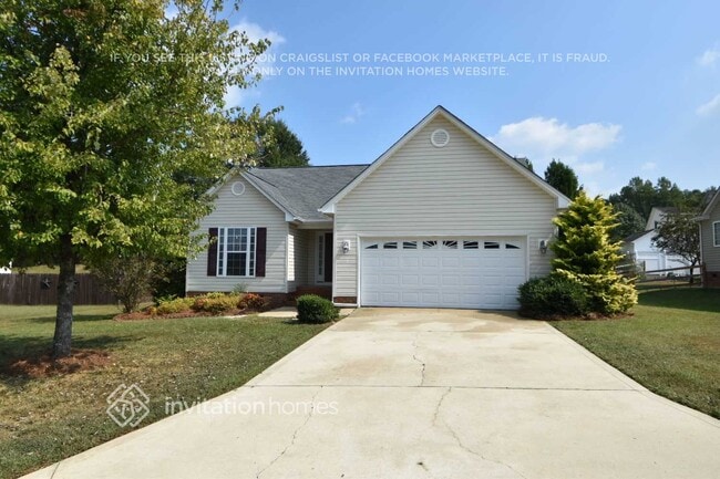 property at 3040 Hereford Ln