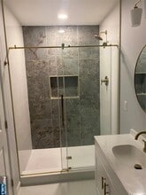 733 Anderson Ave, Unit 3 in Cliffside Park, NJ - Foto de edificio - Building Photo