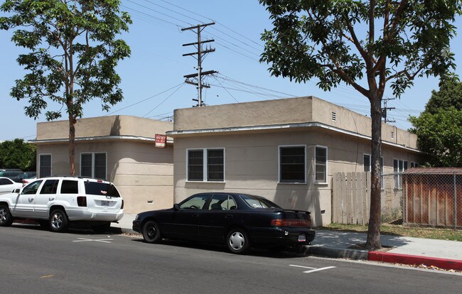 2719 Saturn Ave in Huntington Park, CA - Foto de edificio - Building Photo