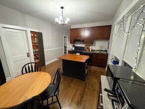 5257 W Eddy St in Chicago, IL - Building Photo - Building Photo