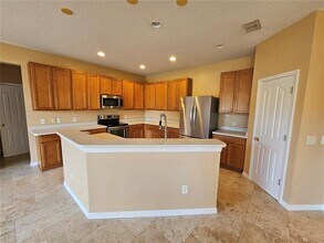 1881 Strathmore Cir in Mount Dora, FL - Building Photo - Building Photo